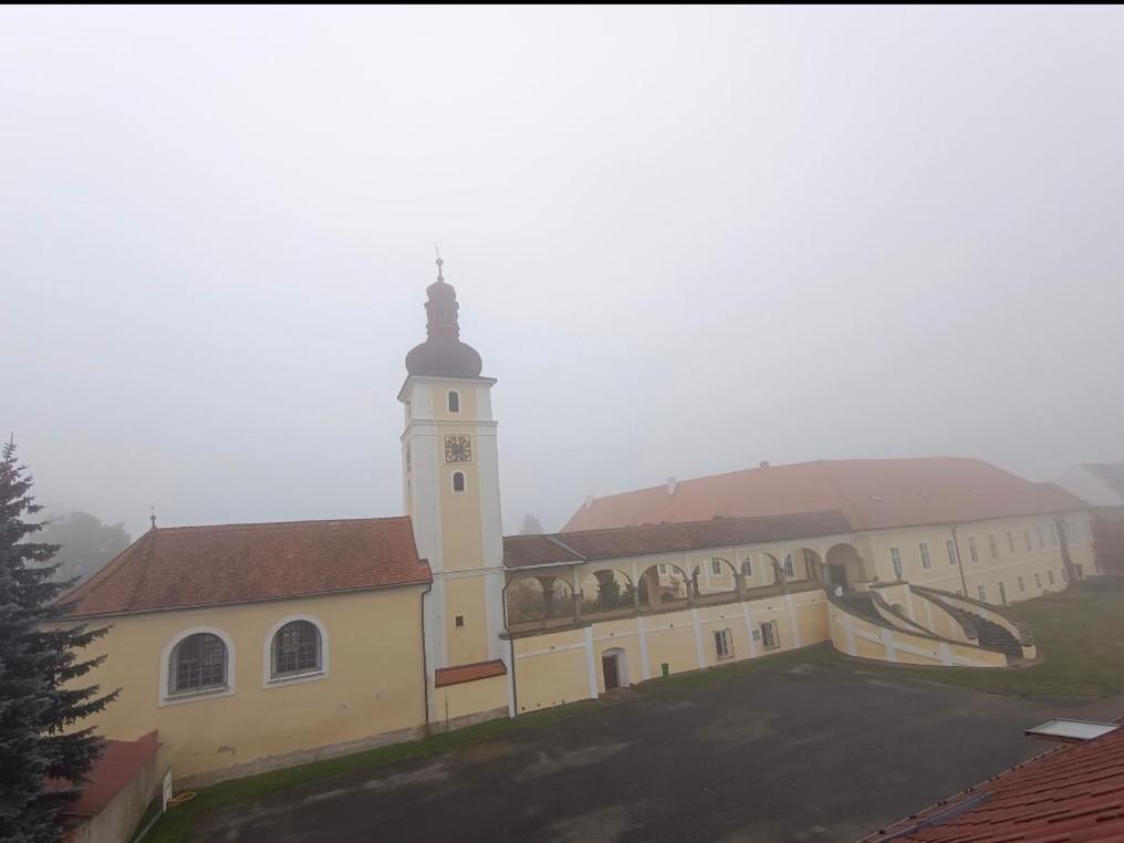 Penzion Nove Dvory Kutna Hora Exterior photo
